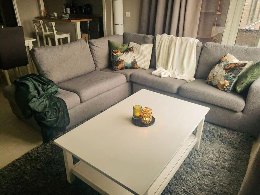 Gezellig Appartement In Brugge, Nabij Damme. Bagian luar foto