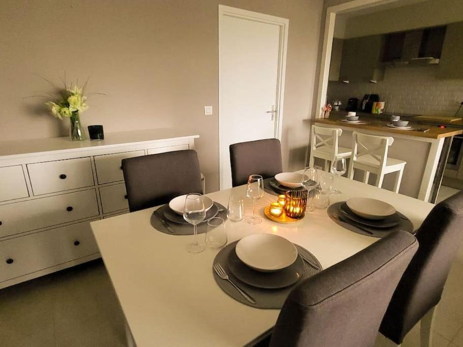 Gezellig Appartement In Brugge, Nabij Damme. Bagian luar foto