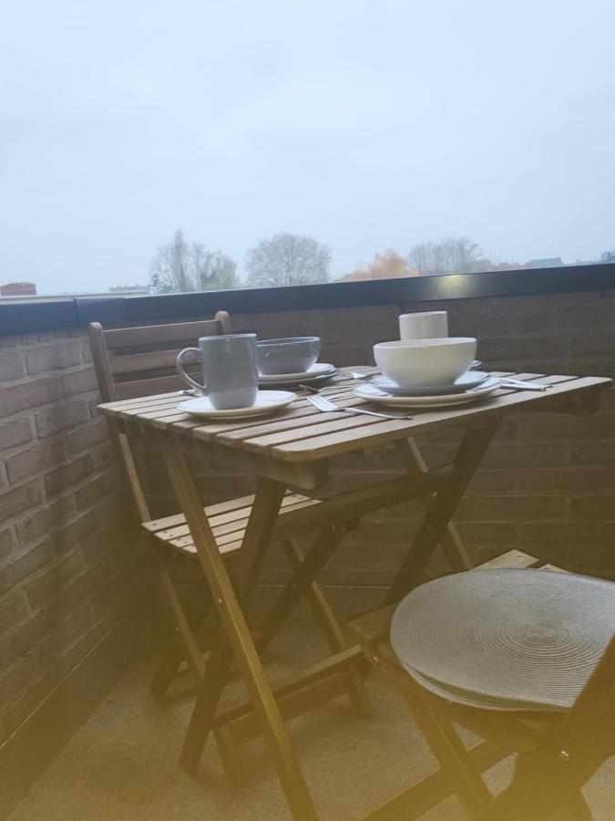Gezellig Appartement In Brugge, Nabij Damme. Bagian luar foto