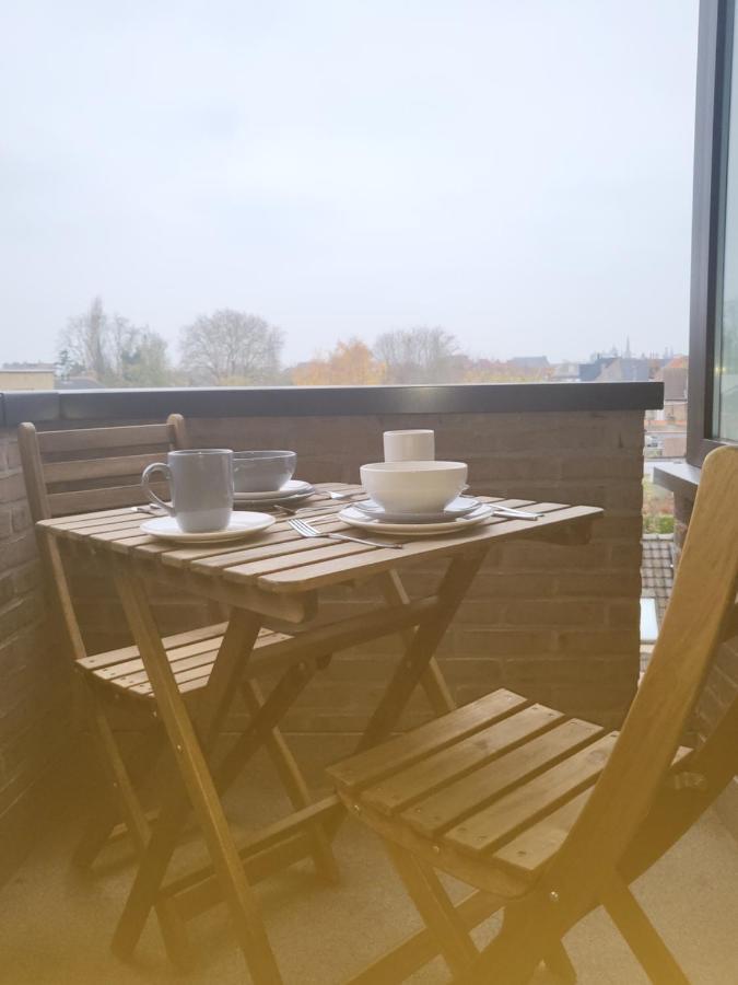 Gezellig Appartement In Brugge, Nabij Damme. Bagian luar foto