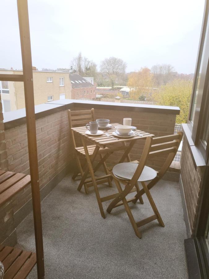Gezellig Appartement In Brugge, Nabij Damme. Bagian luar foto